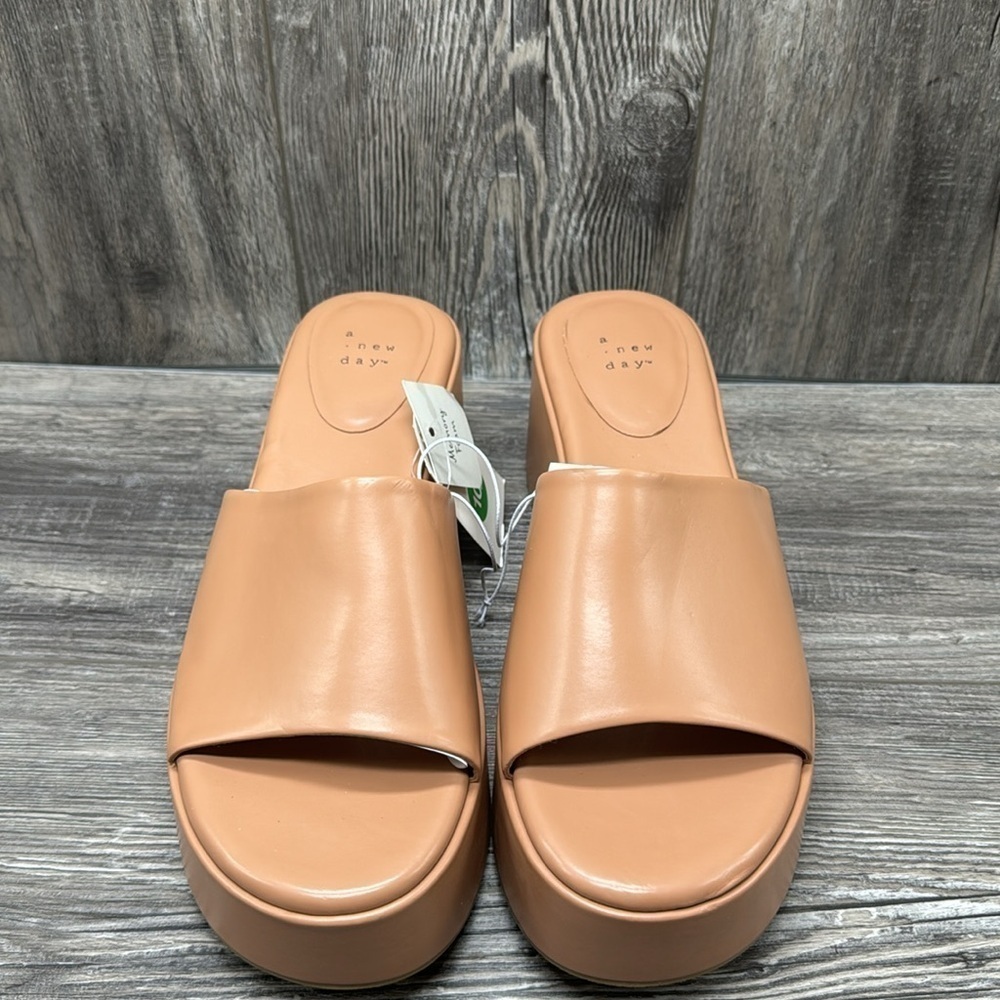 Women's Wynona Platform Sandals - A New Day Tan - Picture 4 of 7